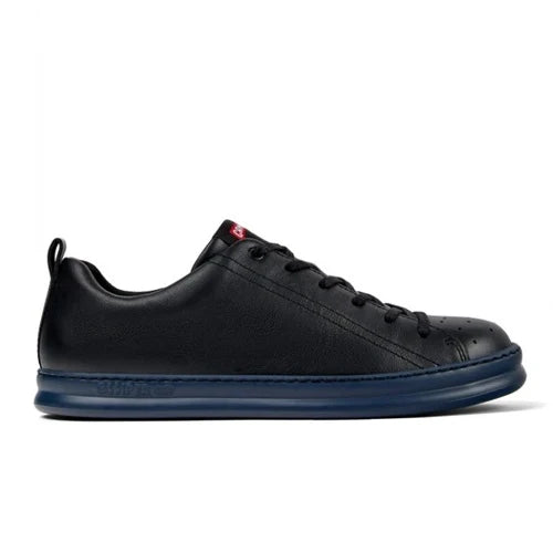 Runner Four K100226-017 Black