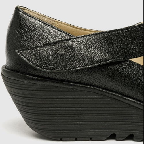 Yasi P500682000 Black